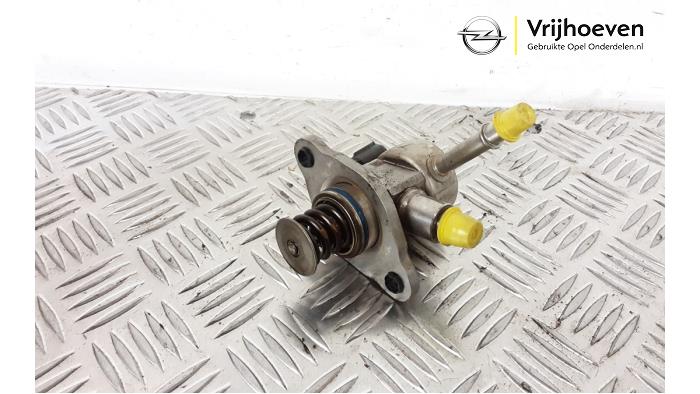 Gebruikte Brandstofpomp Mechanisch Opel Astra K Sports Tourer 1.4 Turbo 16V Prijs € 50,00 Margeregeling aangeboden door Autodemontage Vrijhoeven B.V.