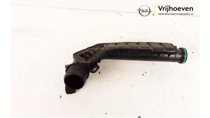 Gebruikte Intercooler Buis Opel Crossland (X) 1.2 Turbo 12V Euro 6d-temp Prijs € 25,00 Margeregeling aangeboden door Autodemontage Vrijhoeven B.V.