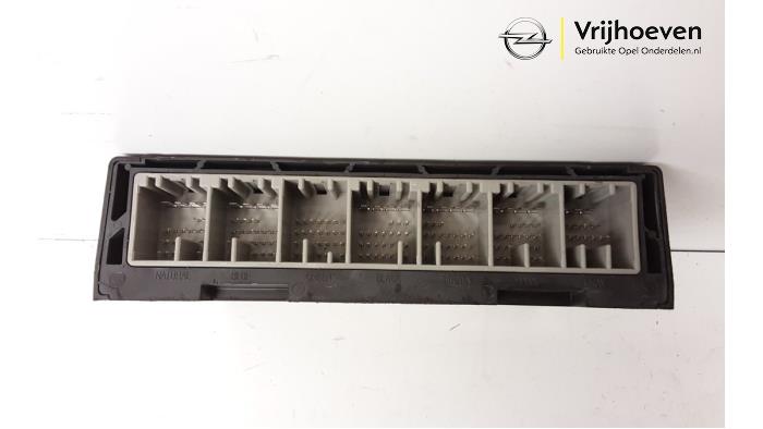 Computer Body Control van een Opel Karl 1.0 12V 2015