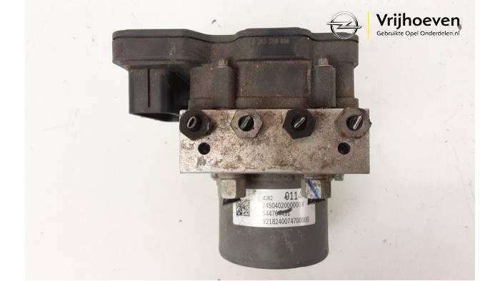 Gebruikte ABS Pomp Opel Karl 1.0 12V Prijs € 75,00 Margeregeling aangeboden door Autodemontage Vrijhoeven B.V.