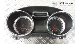 Gebruikte Instrumentenpaneel Opel Adam 1.4 16V Prijs € 175,00 Margeregeling aangeboden door Autodemontage Vrijhoeven B.V.