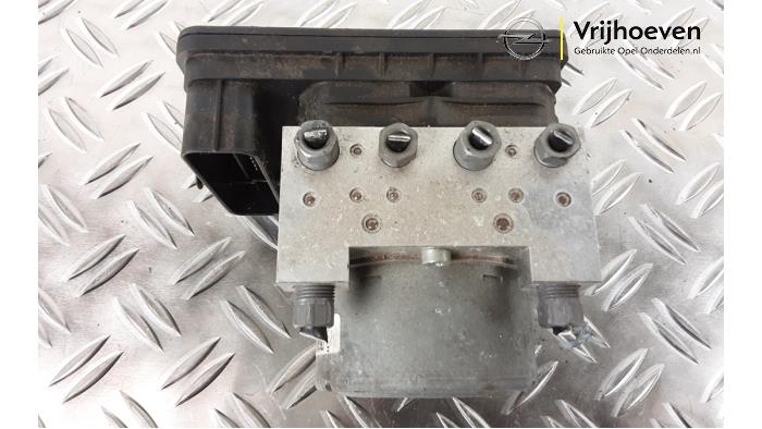 Gebruikte ABS Pomp Opel Corsa F (UB/UH/UP) 1.2 Turbo 12V 100 Prijs € 125,00 Margeregeling aangeboden door Autodemontage Vrijhoeven B.V.