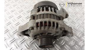 Gebruikte Dynamo Opel Omega B (25/26/27) 2.0i 16V Prijs € 15,00 Margeregeling aangeboden door Autodemontage Vrijhoeven B.V.