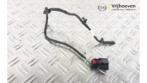 Gebruikte Stekker Opel Crossland (X) 1.2 Turbo 12V Prijs € 30,00 Margeregeling aangeboden door Autodemontage Vrijhoeven B.V.