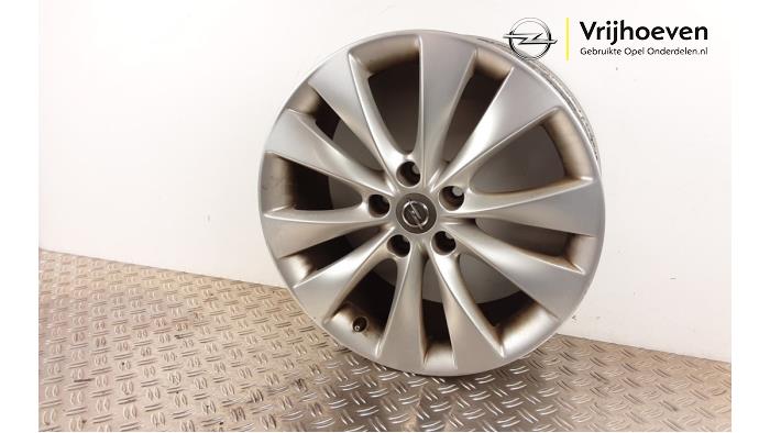 Velg van een Opel Astra J GTC (PD2/PF2) 1.4 Turbo 16V ecoFLEX 120 2013