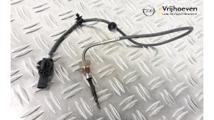 Gebruikte Uitlaat temperatuursensor Opel Astra K Sports Tourer 1.6 CDTI 110 16V Prijs € 35,00 Margeregeling aangeboden door Autodemontage Vrijhoeven B.V.