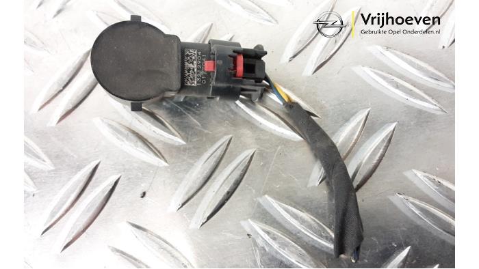 PDC Sensor van een Opel Astra K Sports Tourer 1.6 CDTI 110 16V 2018