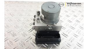 Gebruikte ABS Pomp Opel Astra K 1.4 Turbo 16V Prijs € 100,00 Margeregeling aangeboden door Autodemontage Vrijhoeven B.V.