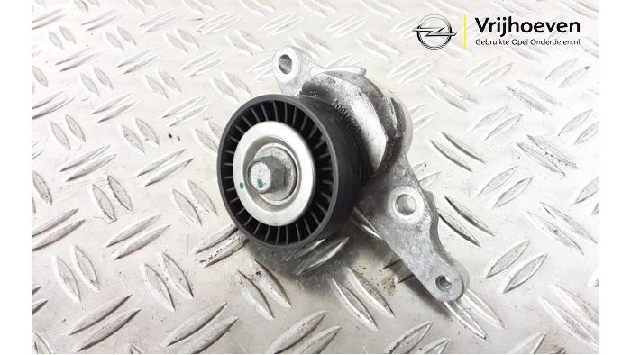 Gebruikte Spanner multiriem Opel Astra K Sports Tourer 1.4 Turbo 12V Prijs € 20,00 Margeregeling aangeboden door Autodemontage Vrijhoeven B.V.