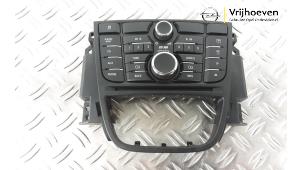 Gebruikte Radiobedienings paneel Opel Meriva 1.4 Turbo 16V ecoFLEX Prijs € 60,00 Margeregeling aangeboden door Autodemontage Vrijhoeven B.V.