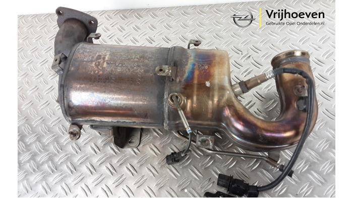 Gebruikte Roetfilter Opel Astra J (PC6/PD6/PE6/PF6) 2.0 CDTI 16V 165 Ecotec Prijs € 400,00 Margeregeling aangeboden door Autodemontage Vrijhoeven B.V.
