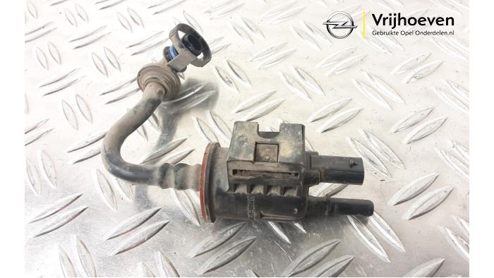 Gebruikte Evap klep Opel Astra K 1.0 SIDI Turbo 12V Prijs € 30,00 Margeregeling aangeboden door Autodemontage Vrijhoeven B.V.