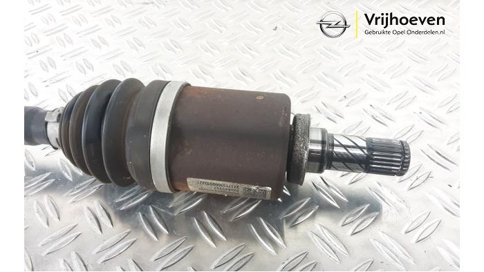 Aandrijfas rechts-voor van een Opel Insignia Sports Tourer 1.5 Turbo 16V 165 2017