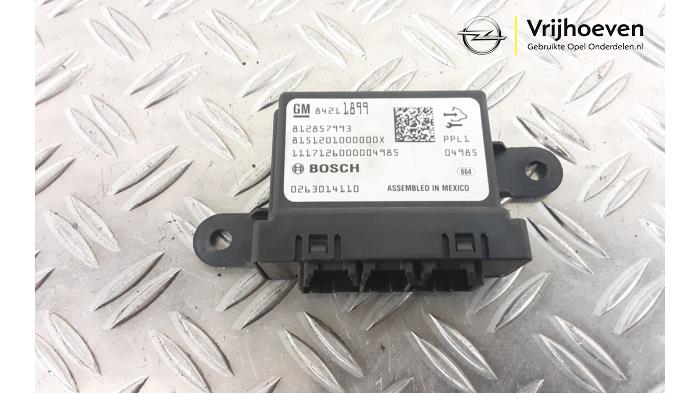 Gebruikte PDC Module Opel Insignia Sports Tourer 1.5 Turbo 16V 165 Prijs € 50,00 Margeregeling aangeboden door Autodemontage Vrijhoeven B.V.