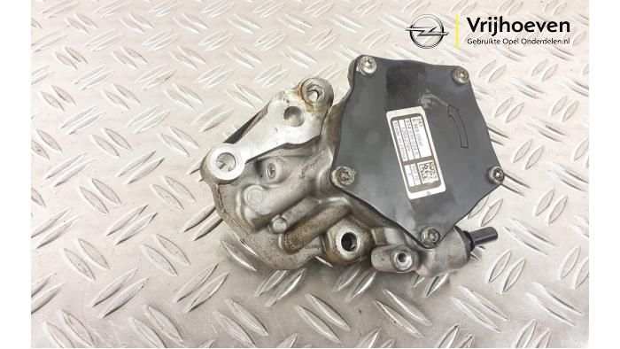 Gebruikte Vacuumpomp (Benzine) Opel Astra K 1.0 SIDI Turbo 12V Prijs € 50,00 Margeregeling aangeboden door Autodemontage Vrijhoeven B.V.