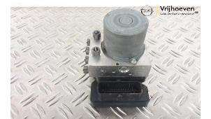 Gebruikte ABS Pomp Opel Astra K Sports Tourer 1.6 CDTI 110 16V Prijs € 80,00 Margeregeling aangeboden door Autodemontage Vrijhoeven B.V.