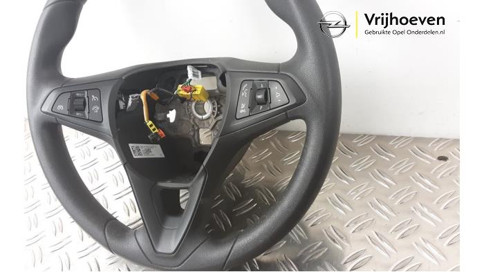 Stuurwiel van een Opel Astra K Sports Tourer 1.6 CDTI 110 16V 2016