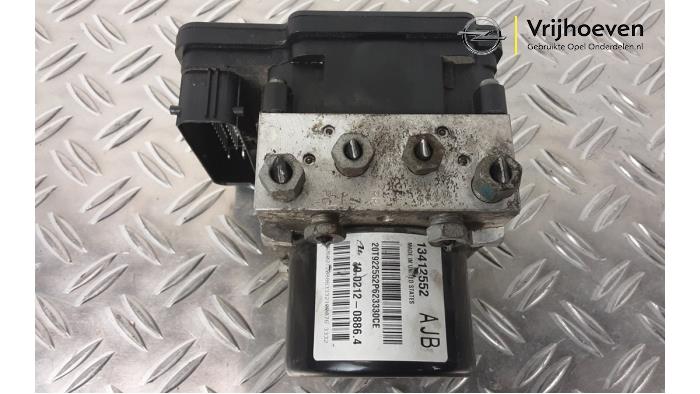 Gebruikte ABS Pomp Opel Astra J (PC6/PD6/PE6/PF6) 1.6 Turbo 16V Prijs € 125,00 Margeregeling aangeboden door Autodemontage Vrijhoeven B.V.