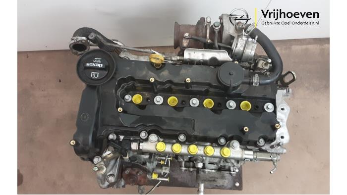 Motor van een Opel Astra J Sports Tourer (PD8/PE8/PF8) 1.6 CDTI 16V 2015