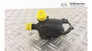Gebruikte Watercirculatiepomp Opel Astra K 1.5 CDTi 122 12V Prijs € 70,00 Margeregeling aangeboden door Autodemontage Vrijhoeven B.V.