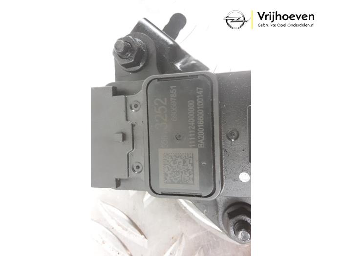 Nox sensor van een Opel Astra K 1.5 CDTi 122 12V 2020