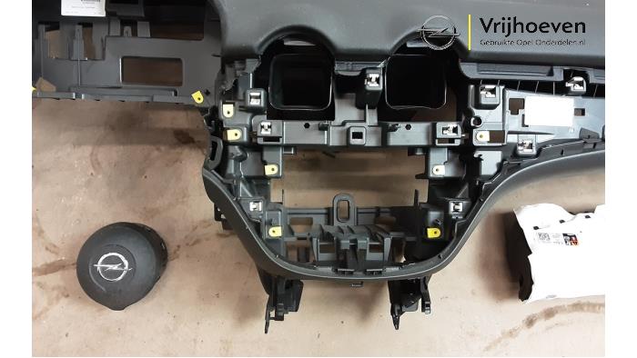 Airbag set + dashboard van een Opel Adam 1.2 16V 2016