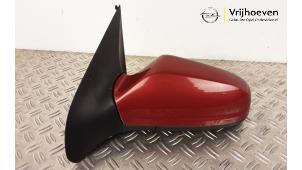 Gebruikte Buitenspiegel links Opel Astra H (L48) 1.6 16V Twinport Prijs € 65,00 Margeregeling aangeboden door Autodemontage Vrijhoeven B.V.
