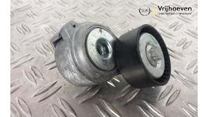 Gebruikte Spanrol Multiriem Opel Astra L (F3/FB/FM/FP) 1.2 Turbo 110 12V Prijs € 30,00 Inclusief btw aangeboden door Autodemontage Vrijhoeven B.V.