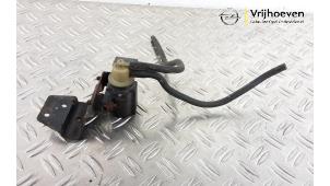 Gebruikte Vacuum ventiel Opel Corsa D 1.3 CDTi 16V Ecotec Prijs € 20,00 Margeregeling aangeboden door Autodemontage Vrijhoeven B.V.