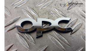 Gebruikte Embleem Opel Corsa D 1.3 CDTi 16V Ecotec Prijs € 15,00 Margeregeling aangeboden door Autodemontage Vrijhoeven B.V.