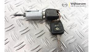 Gebruikte Kontaktslot + Sleutel Opel Vectra B (36) 1.8 16V Ecotec Prijs € 30,00 Margeregeling aangeboden door Autodemontage Vrijhoeven B.V.