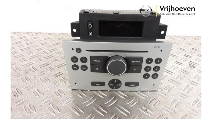Gebruikte Radio module Opel Corsa C (F08/68) 1.2 16V Twin Port Prijs € 50,00 Margeregeling aangeboden door Autodemontage Vrijhoeven B.V.