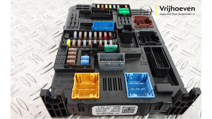 Gebruikte Bodycontrol Module Opel Crossland (X) 1.2 Turbo 12V Euro 6d-temp Prijs € 65,00 Margeregeling aangeboden door Autodemontage Vrijhoeven B.V.