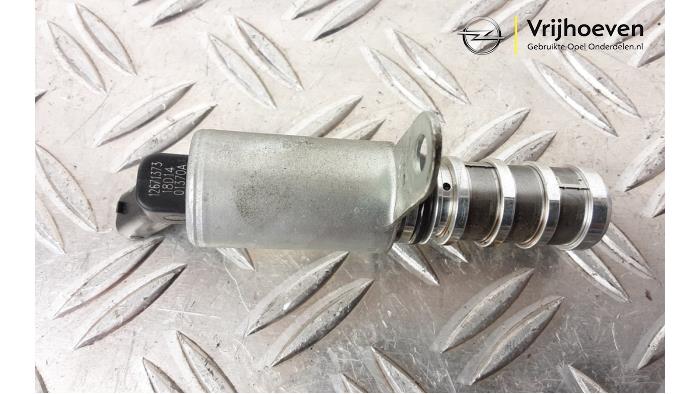 Gebruikte Nokkenas Sensor Opel Astra K Sports Tourer 1.0 Turbo 12V Prijs € 40,00 Margeregeling aangeboden door Autodemontage Vrijhoeven B.V.
