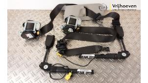 Gebruikte Gordelspanner Set Opel Astra J (PC6/PD6/PE6/PF6) 1.6 16V Ecotec Prijs € 200,00 Margeregeling aangeboden door Autodemontage Vrijhoeven B.V.