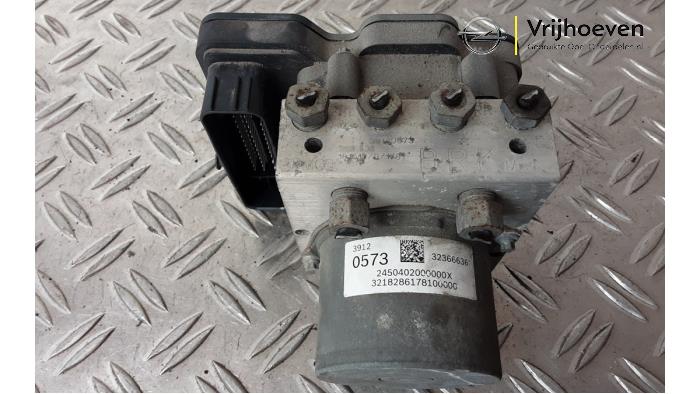 Gebruikte ABS Pomp Opel Astra K 1.6 SIDI Eco Turbo 16V Prijs € 125,00 Margeregeling aangeboden door Autodemontage Vrijhoeven B.V.