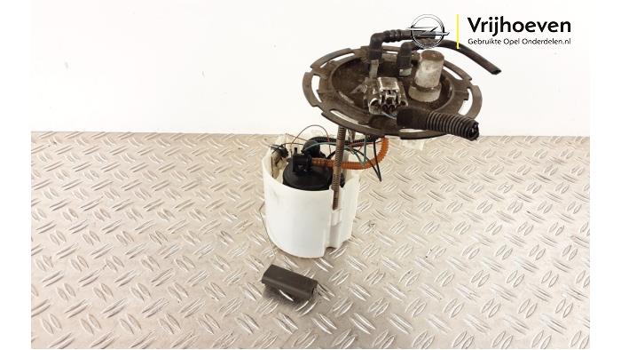 Gebruikte Tank element Pomp Opel Astra J (PC6/PD6/PE6/PF6) 1.4 Turbo 16V Prijs € 75,00 Margeregeling aangeboden door Autodemontage Vrijhoeven B.V.