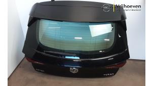 Gebruikte Achterklep Opel Astra K 1.6 SIDI Eco Turbo 16V Prijs € 175,00 Margeregeling aangeboden door Autodemontage Vrijhoeven B.V.