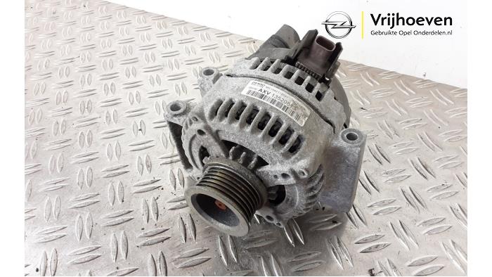 Dynamo van een Opel Astra K 1.6 SIDI Eco Turbo 16V 2018