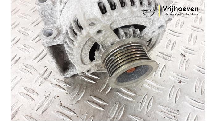 Dynamo van een Opel Astra K 1.6 SIDI Eco Turbo 16V 2018