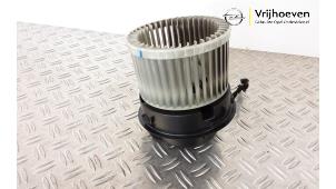 Gebruikte Kachel Ventilatiemotor Opel Corsa F (UB/UH/UP) 1.2 Turbo 12V 100 Prijs € 80,00 Margeregeling aangeboden door Autodemontage Vrijhoeven B.V.
