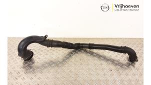 Gebruikte Intercooler Buis Opel Astra J (PC6/PD6/PE6/PF6) 1.3 CDTI 16V EcoFlex Prijs € 25,00 Margeregeling aangeboden door Autodemontage Vrijhoeven B.V.