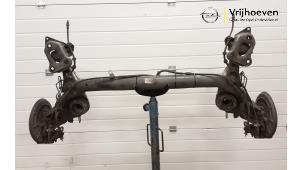 Gebruikte Achteras voorwielaandrijving Opel Adam 1.4 S 16V Turbo Prijs € 150,00 Margeregeling aangeboden door Autodemontage Vrijhoeven B.V.