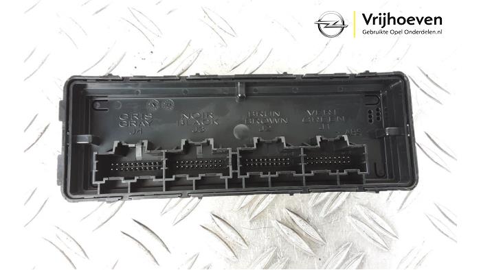 Computer Kachel van een Opel Astra J Sports Tourer (PD8/PE8/PF8) 1.6 16V 2011
