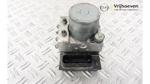 Gebruikte ABS Pomp Opel Corsa D 1.6i OPC 16V Turbo Prijs € 150,00 Margeregeling aangeboden door Autodemontage Vrijhoeven B.V.