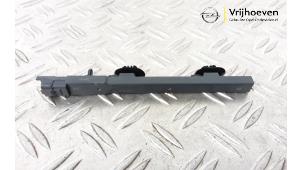 Gebruikte Keyless entry antenne Opel Astra L (F3/FB/FM/FP) 1.2 Turbo 130 12V Prijs € 20,00 Margeregeling aangeboden door Autodemontage Vrijhoeven B.V.