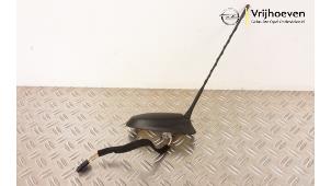Gebruikte Antenne Opel Corsa E 1.4 16V Prijs € 25,00 Margeregeling aangeboden door Autodemontage Vrijhoeven B.V.