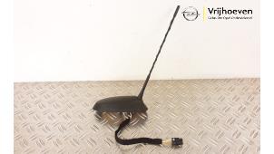 Gebruikte Antenne Opel Corsa E 1.4 16V Prijs € 25,00 Margeregeling aangeboden door Autodemontage Vrijhoeven B.V.
