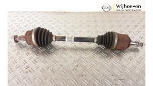 Gebruikte Homokineetas links-voor Opel Corsa E 1.3 CDTi 16V ecoFLEX Prijs € 75,00 Margeregeling aangeboden door Autodemontage Vrijhoeven B.V.