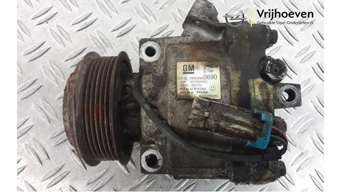 Gebruikte Aircopomp Opel Adam 1.4 16V Prijs € 225,00 Margeregeling aangeboden door Autodemontage Vrijhoeven B.V.